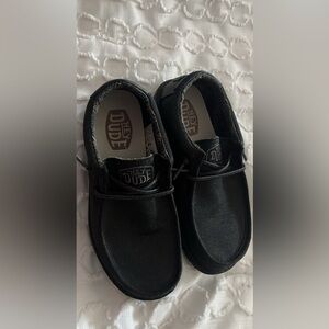 Hey Dudes NWOT black size 4 youth big kids